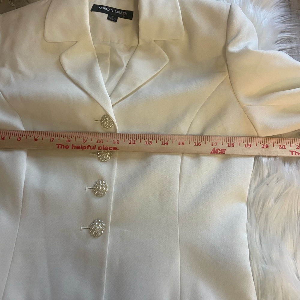 Morgan Miller Sz 8 White Blazer with Pearl Accents - Picture 6 of 11